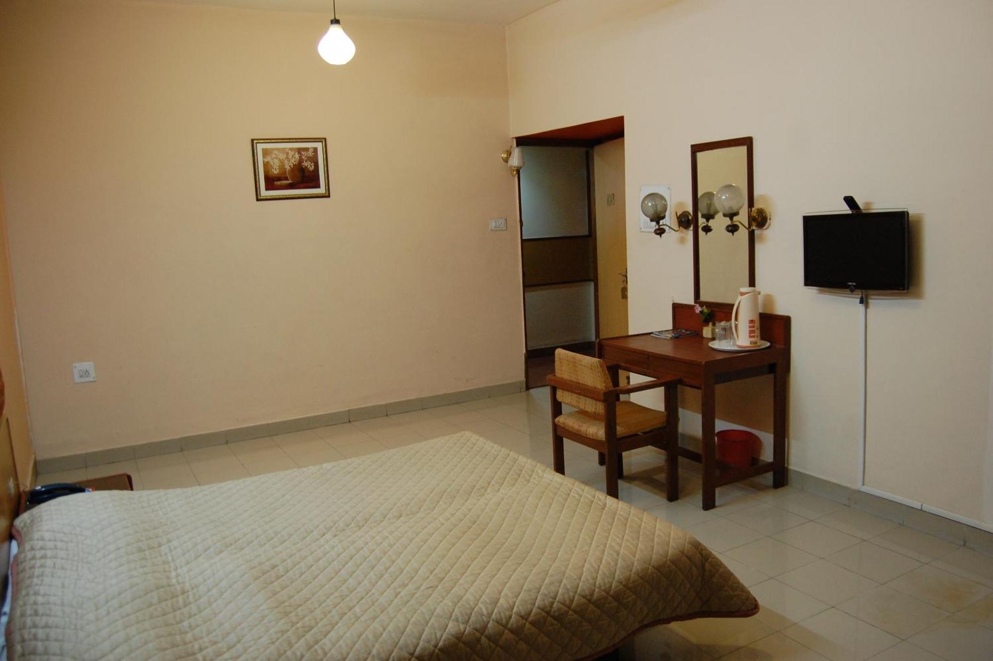 Hotel Raviraj Pune Luaran gambar