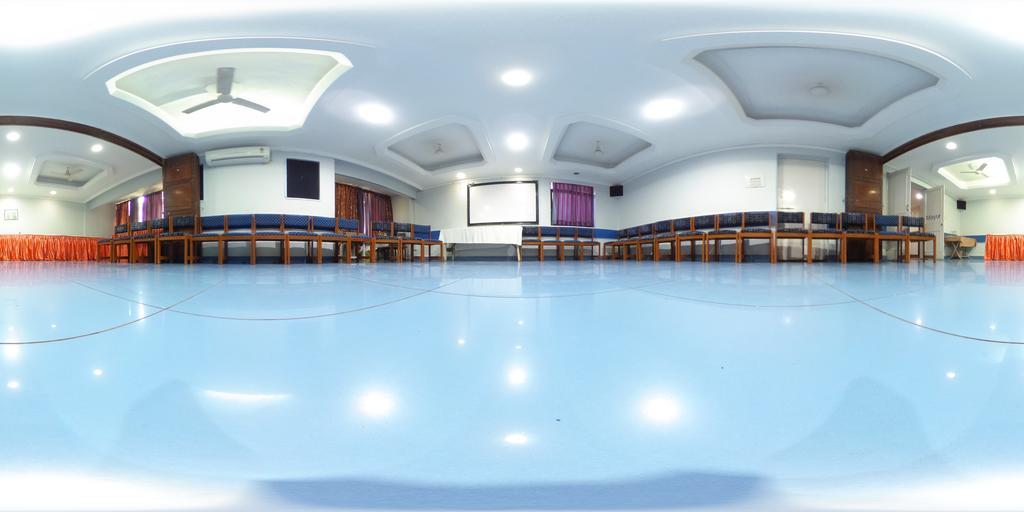 Hotel Raviraj Pune Luaran gambar