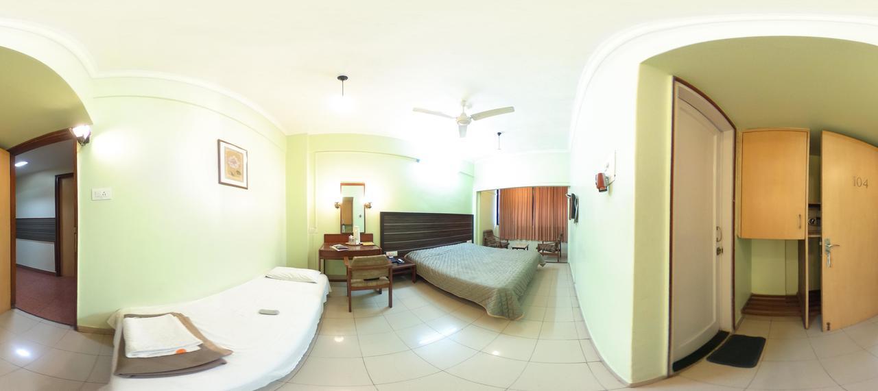 Hotel Raviraj Pune Luaran gambar