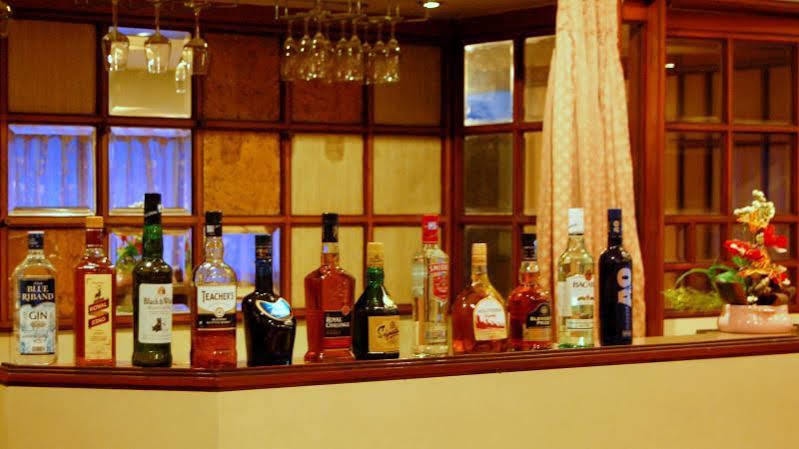 Hotel Raviraj Pune Luaran gambar