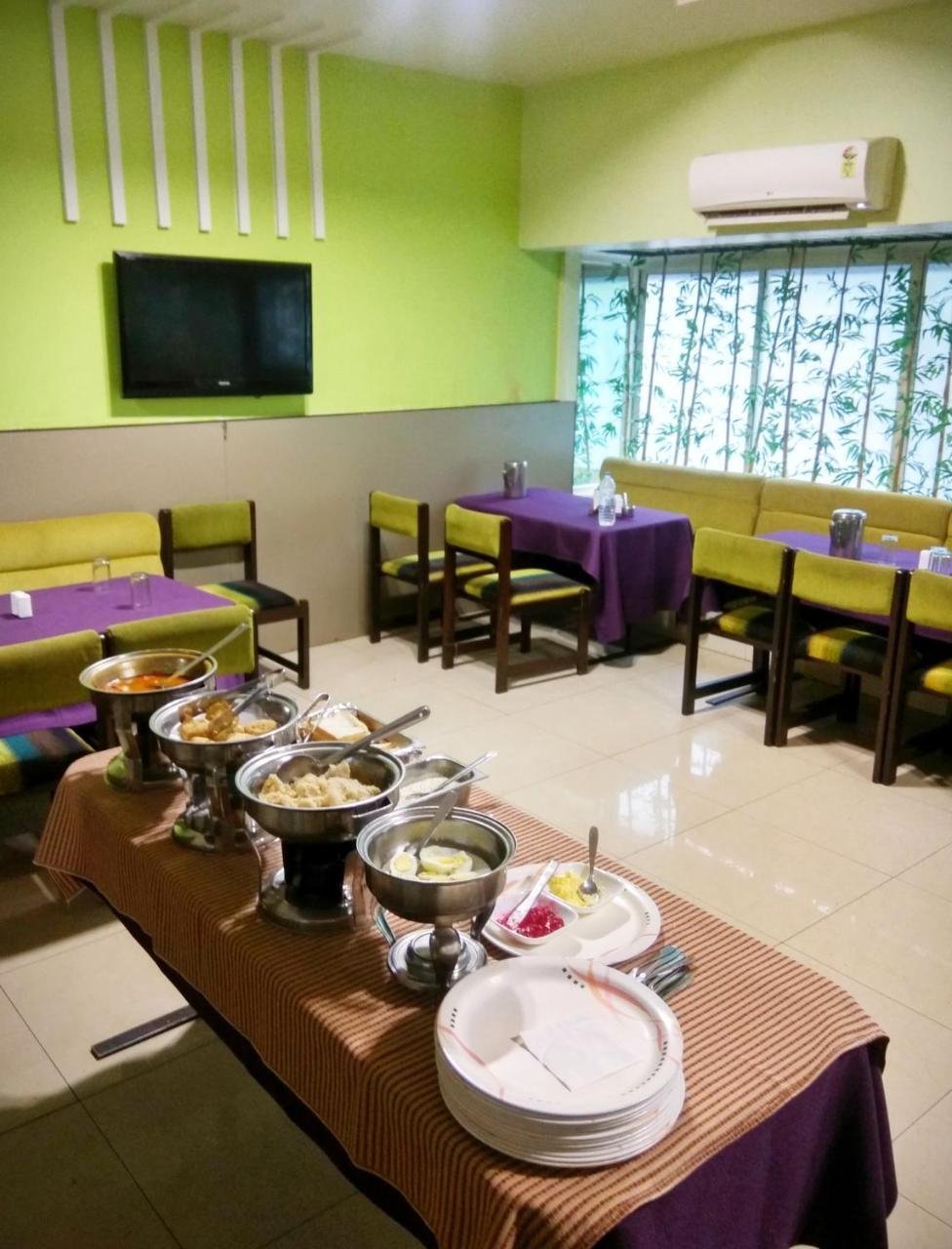 Hotel Raviraj Pune Luaran gambar