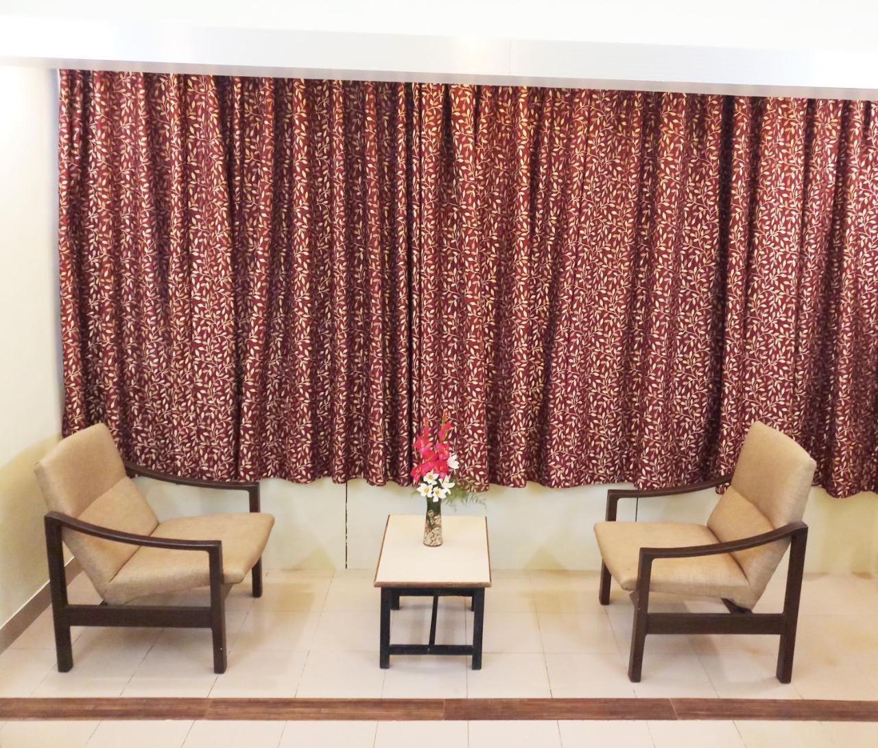 Hotel Raviraj Pune Luaran gambar