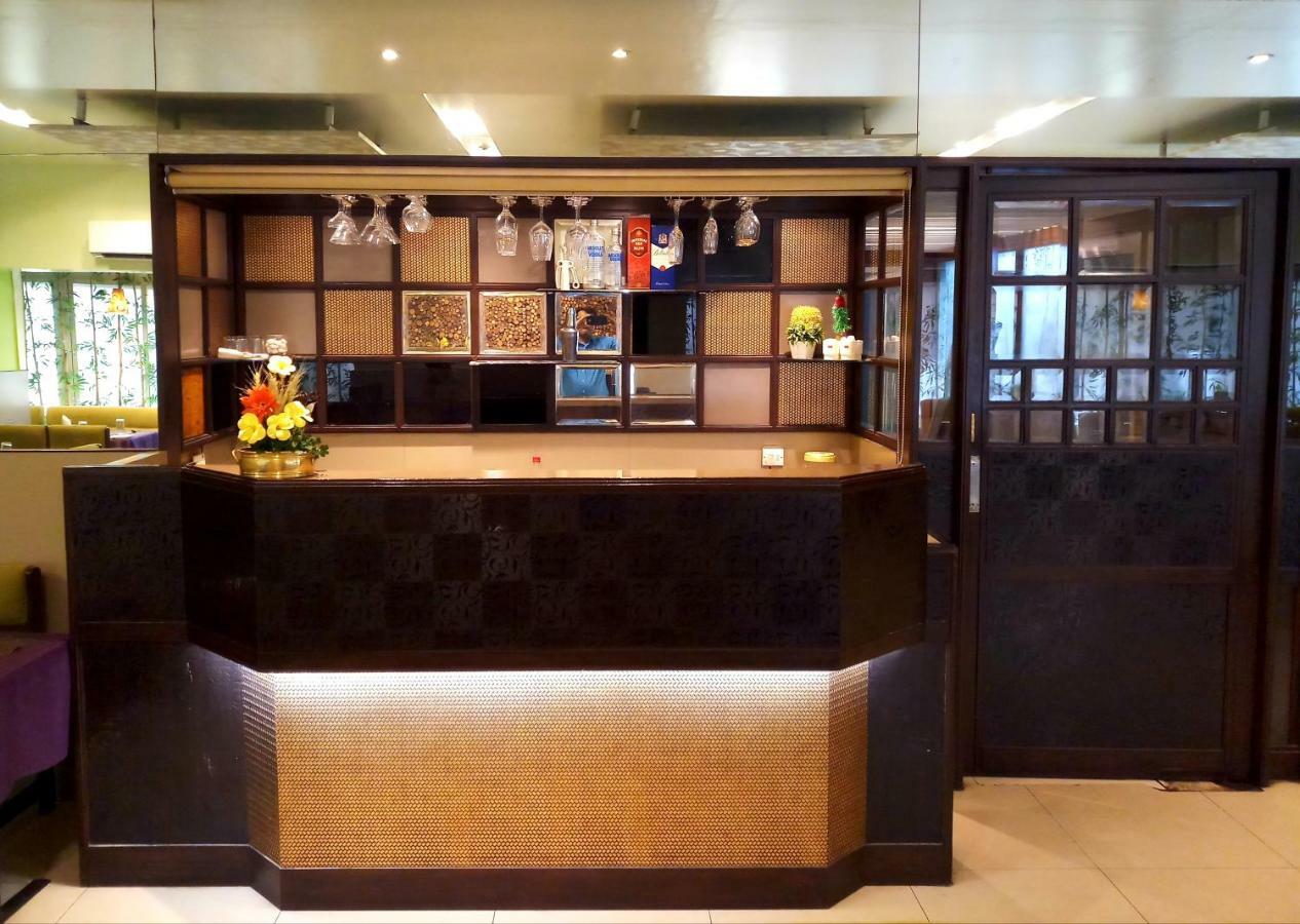 Hotel Raviraj Pune Luaran gambar